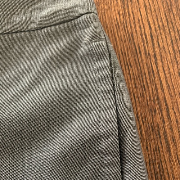 CLASSIC GREY GAP SHORTS - Picture 2 of 10